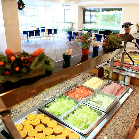 Sahara Nubia Gobi Hotel Ses Cadenes Екстериор снимка Breakfast buffet at a hotel