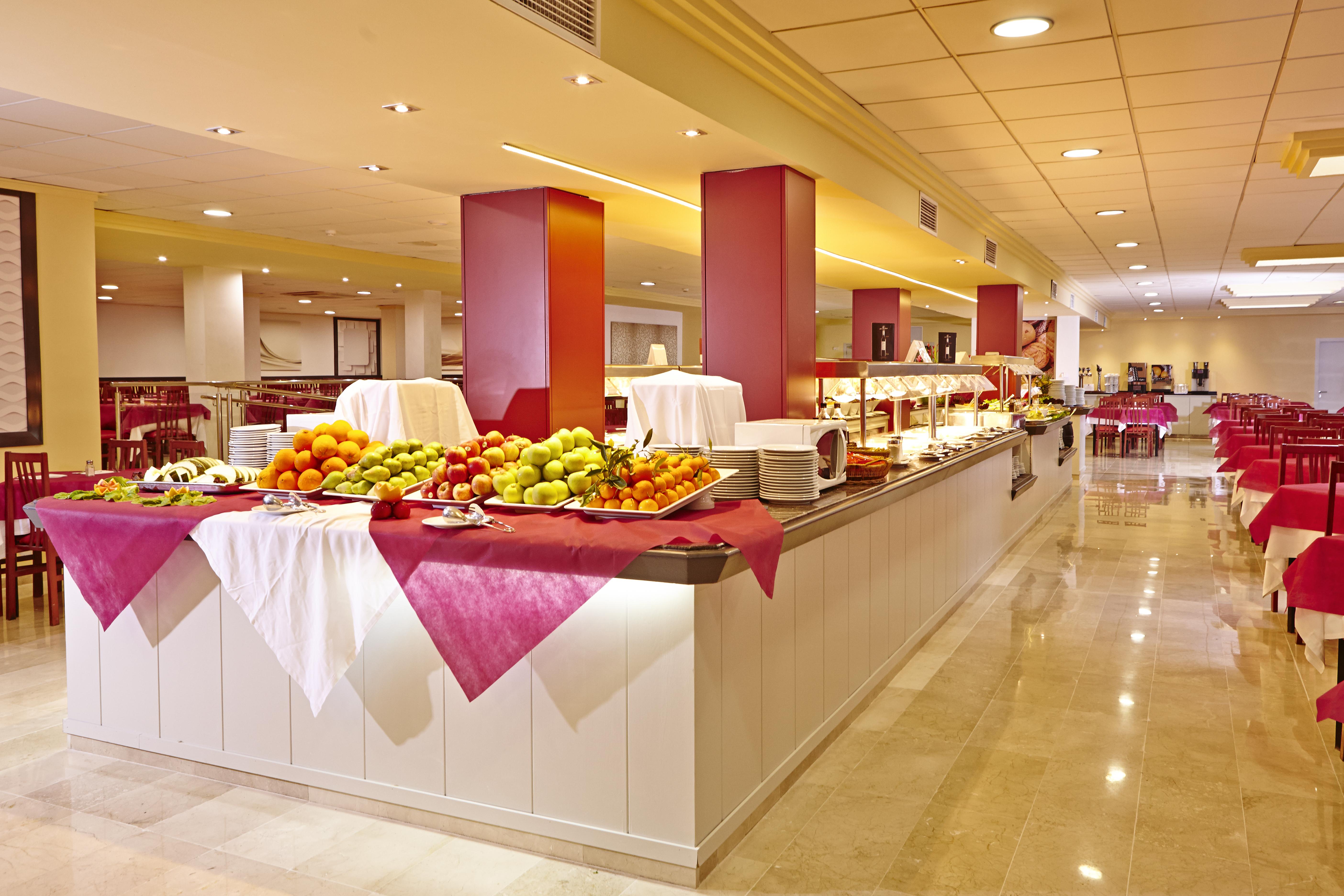 Sahara Nubia Gobi Hotel Ses Cadenes Екстериор снимка A buffet at a hotel