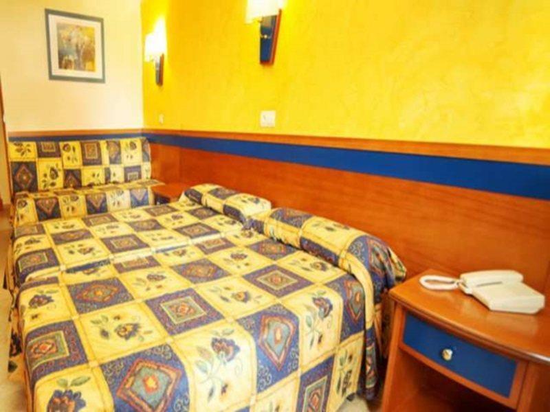 Sahara Nubia Gobi Hotel Ses Cadenes Екстериор снимка A room at the hotel